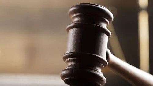 Niort : un an ferme requis contre Guy Trompat 