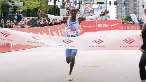 Favori pour les Jeux de Paris, le recordman du monde du marathon...