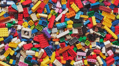 Lego et ses célèbres briques battent des records de vente et de...
