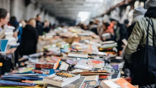 Noël : comment éviter les pièges sur le marché de la seconde main ?