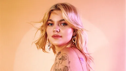 "Sentiments" : le prochain album de Louane 