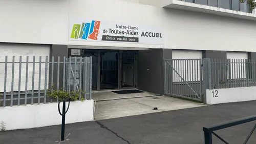 Attaque au couteau à Nantes : l'état de santé du jeune le plus...