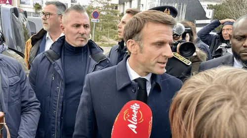 Emmanuel Macron en Bretagne après le passage de la tempête Ciaran