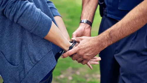 Nantes : placé en garde à vue après avoir proposé de la drogue à...