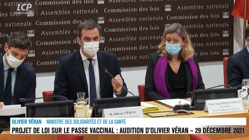 Covid-19 : plus de 200 000 nouvelles contaminations mercredi,...