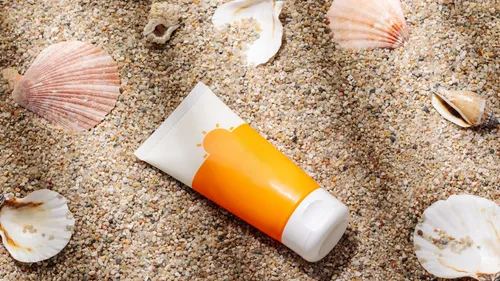 Les distributeurs de crème solaire sont de retour à La Rochelle