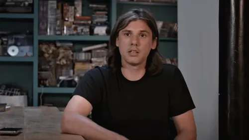 La vie d’Orelsan racontée par son frère, dans une série...