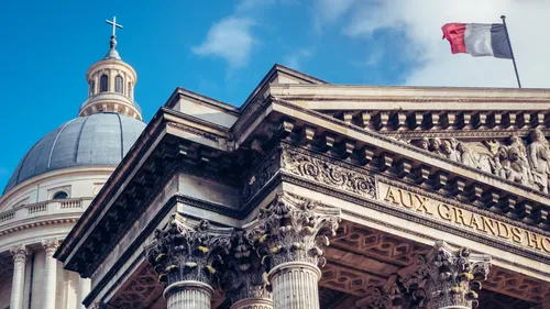 Robert Badinter au Panthéon : des collégiens de Saintes à la cérémonie