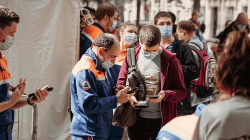 Covid-19 : la situation s'améliore, le gouvernement pourrait...