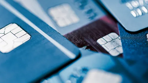 Les données de plus d'1 million de comptes bancaires consultées par...