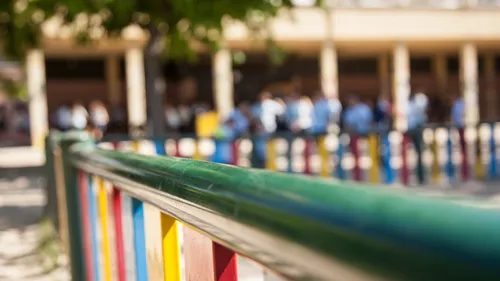 Maine-et-Loire : deux animateurs du périscolaire visés par une...