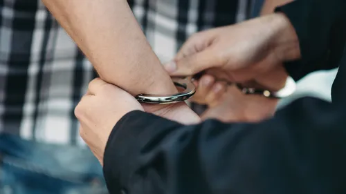 Charente-Maritime : le surveillant d'un collège soupçonné de...