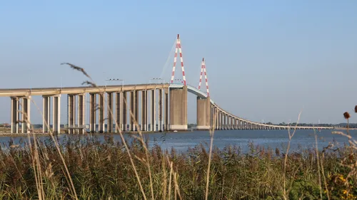 Loire-Atlantique : un homme s'est jeté du pont de Saint-Nazaire