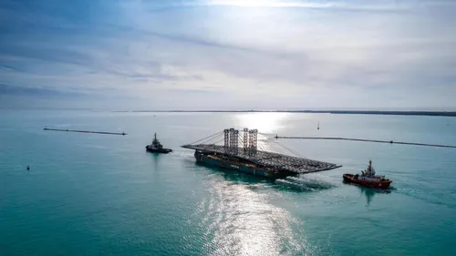 Nantes : le futur pont Anne-de-Bretagne a pris la mer