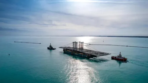 Le voyage du tablier du pont Anne de Bretagne n'est pas un long...