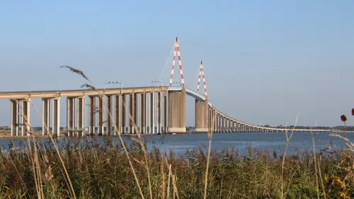 Loire-Atlantique : un homme a sauté du pont de Saint-Nazaire 