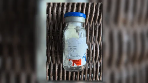 Bretagne : prudence si vous observez des flacons en verre sur la plage