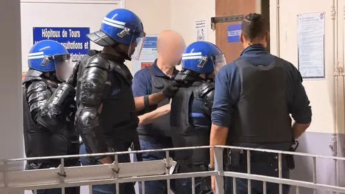 De la drogue et des téléphones portables à la prison de Tours