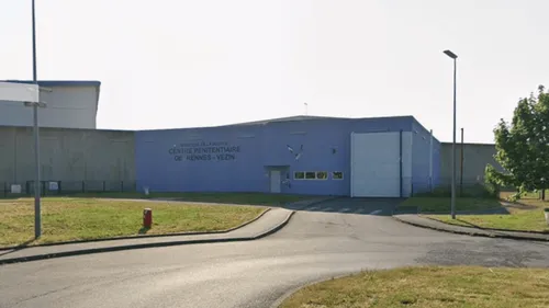 "Il ne peut pas rester en responsabilité" : le directeur de la...