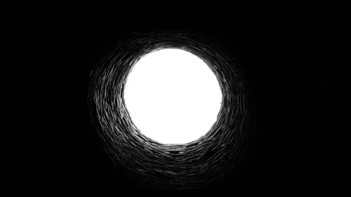 Inde : un enfant sauvé après être resté quatre jours bloqué dans un...