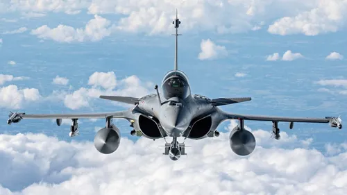 Un avion de tourisme allemand escorté par 2 avions Rafale jusqu’à...