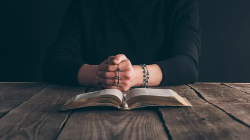 Bretagne : une religieuse réclame 870 000 euros après avoir été...