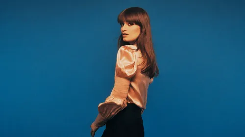 Clara Luciani en interview dans le 16-20 