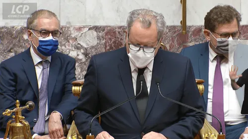 Le président de l'Assemblée nationale Richard Ferrand positif au...