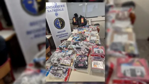 Un trafic familial de drogue via des colis envoyés dans des lockers