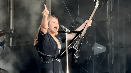 Francofolies 2025 : revivez la première soirée avec Kyo et Santa ! 