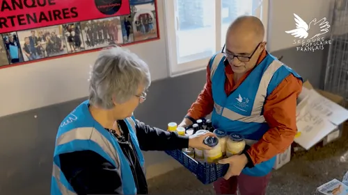 Le Secours populaire redoute la période estivale : "on est très...