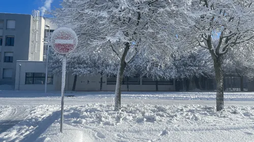 Neige et verglas : comment éviter la chute à pied ? 