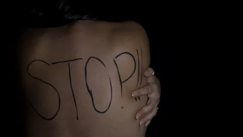 Journée internationale contre les violences faites aux femmes :...