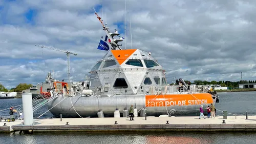 Thomas Pesquet à Lorient pour le baptême de la station polaire de Tara