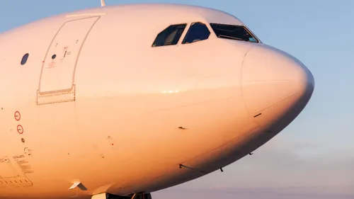 Pour quelle raison un avion de la compagnie Air France a-t-il fait...