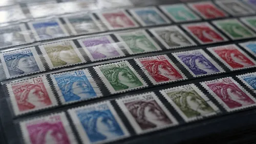 Smic, prix du timbre, forfait patient urgences... Ce qui change au...