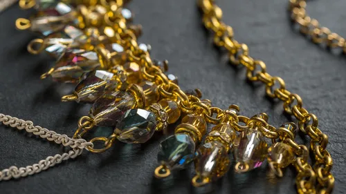 Nantes : il vole un collier et le cache dans sa bouche pour éviter...