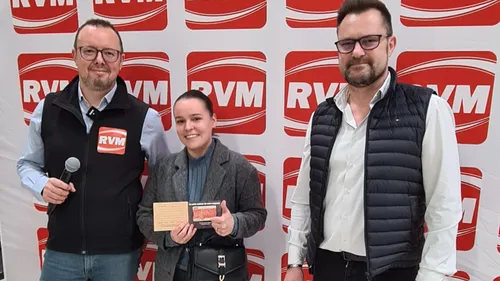 3 clients de l'Intermarché Carnot à Charleville repartent avec 100€...