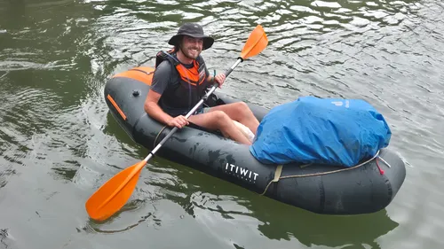 Ardennes - Il a fait cinq jours de canoë pour venir au Cabaret Vert