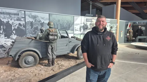 Ardennes - Un Youtubeur en tournage au Musée Guerre et Paix