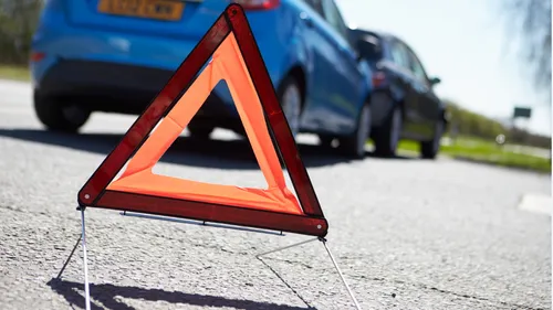 Accident : une voiture quitte les lieux sans s'arrêter