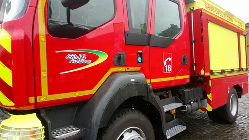 5 chats retrouvés morts et un homme brûlé après l'incendie de...