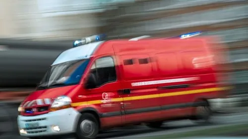 Accident entre 2 véhicules dont un qui redémarrait de la bande...