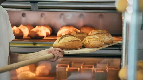 Offre d'emploi dans les boulangeries  Au fournil des bons "goût"