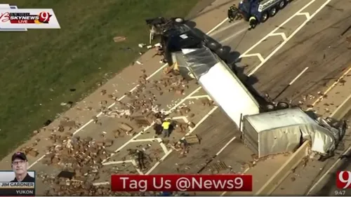 Un camion renverse sa cargaison de vibromasseurs