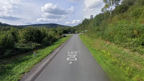 Une voiture fait plusieurs tonneaux et le conducteur prend la fuite...