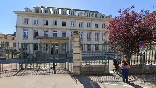 Un Ardennais jugé au tribunal de Troyes, soutenu pour une centaine...