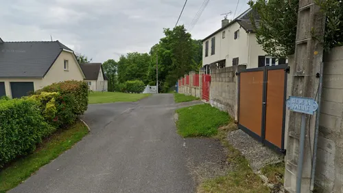 Une partie de la façade d'une maison s'effondre dans les Ardennes