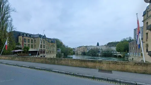 Un jeune homme de 17 ans se jette dans la Meuse