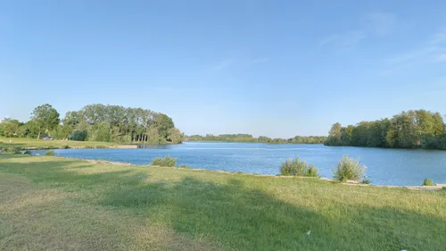 Les activités de baignade et de pêche interdites à Sedan